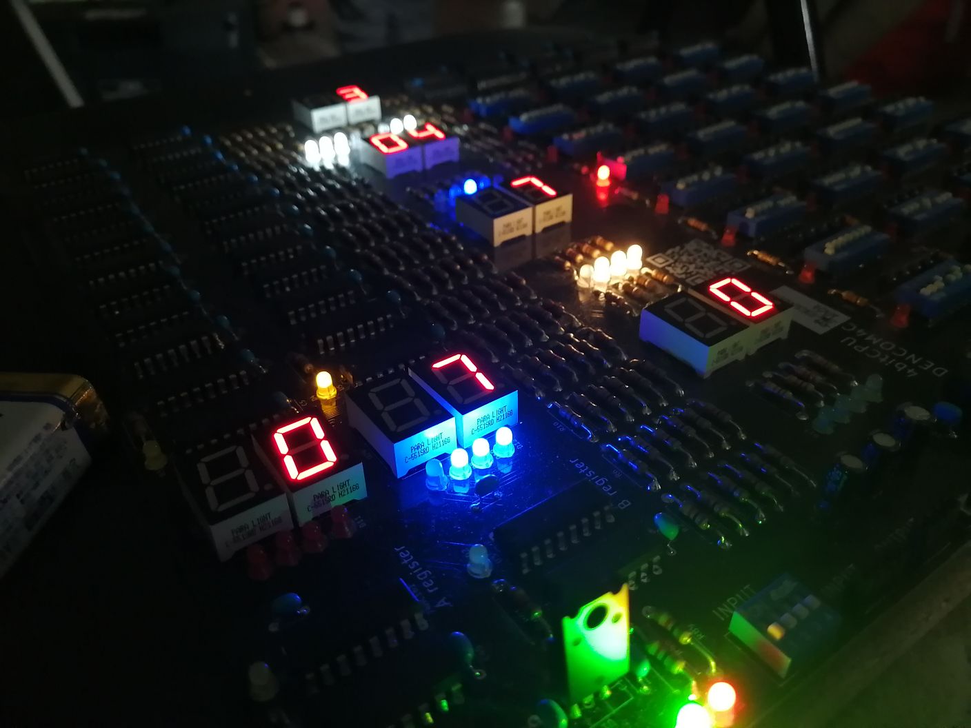 CPU